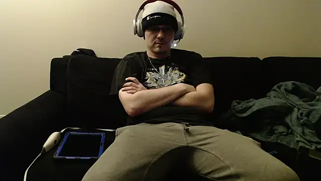 Snapshot of cmichaelxxx chatting on January 19, 2025, 1:10 am cmichaelxxx online show from January 19, 2025, 1:10 am