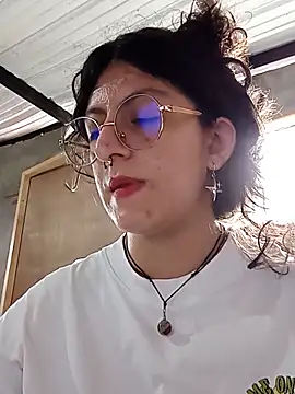 LoveElectra online show from May 26, 2026, 3:43 pm