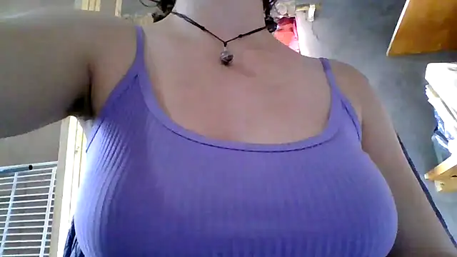 LoveElectra online show from May 27, 2026, 5:09 pm