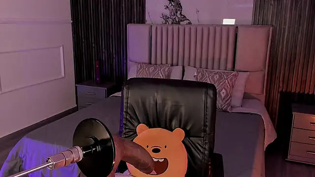 Lillyortiz online show from March 5, 2026, 8:16 pm