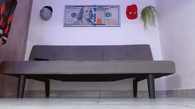 Snapshot of boss_of_cash chatting on April 14, 2026, 7:13 am boss of cash online show from April 14, 2026, 7:13 am