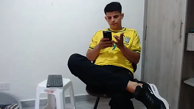 Snapshot of boss_of_cash chatting on March 23, 2026, 5:24 pm boss of cash online show from March 23, 2026, 5:24 pm