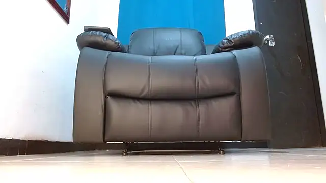 Snapshot of boss_of_cash chatting on November 5, 2025, 3:04 pm boss of cash online show from November 5, 2025, 3:04 pm