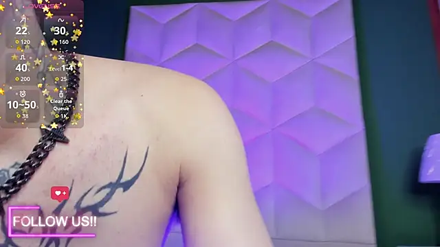 Snapshot of sett_and_gwen chatting on November 11, 2025, 3:45 am sett and gwen online show from November 11, 2025, 3:45 am