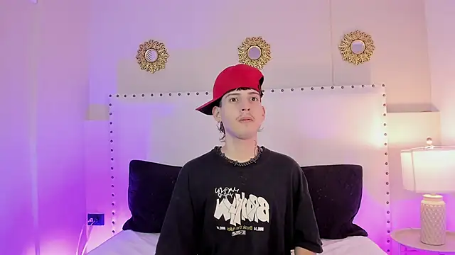 Snapshot of sett_and_gwen chatting on November 23, 2025, 4:11 am sett and gwen online show from November 23, 2025, 4:11 am