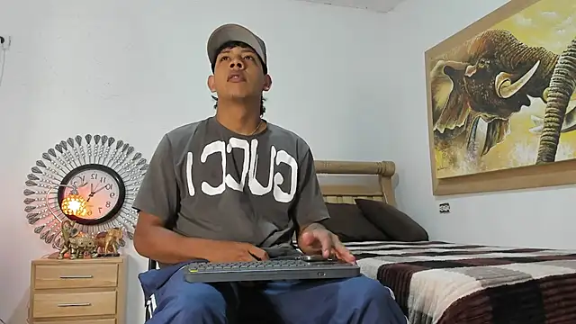 Snapshot of mr_stiven_ chatting on April 12, 2026, 3:10 am mr stiven online show from April 12, 2026, 3:10 am