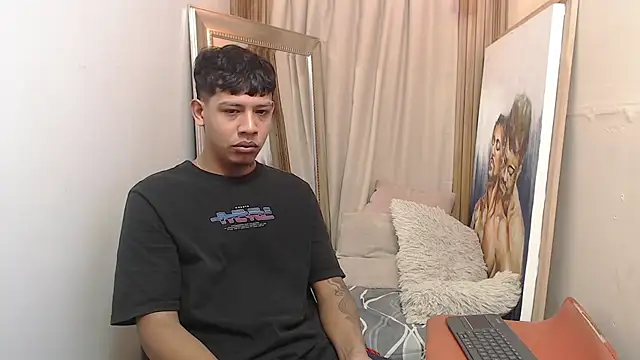 Snapshot of mr_stiven_ chatting on December 15, 2025, 2:17 am mr stiven online show from December 15, 2025, 2:17 am