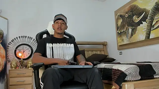 Snapshot of mr_stiven_ chatting on March 24, 2026, 3:06 am mr stiven online show from March 24, 2026, 3:06 am