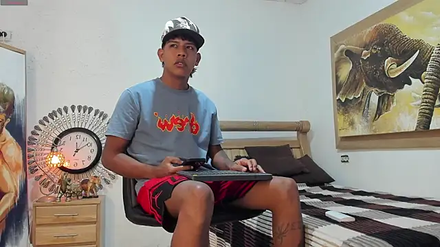 mr stiven  online show from May 21, 2026, 2:53 am