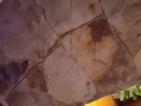 sasi luna online show from October 1, 2025, 1:26 pm