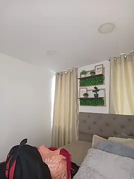 sasi luna online show from February 4, 2026, 2:01 pm