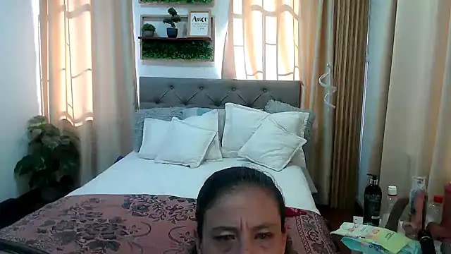 Snapshot of sasi_luna chatting on June 20, 2026, 1:49 pm sasi luna online show from June 20, 2026, 1:49 pm