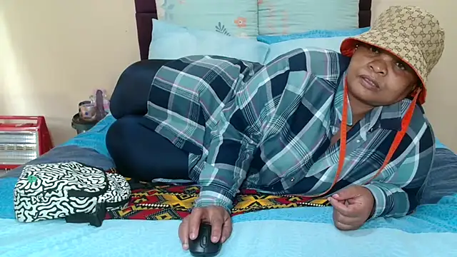 Bbw255 online show from December 4, 2025, 12:48 pm