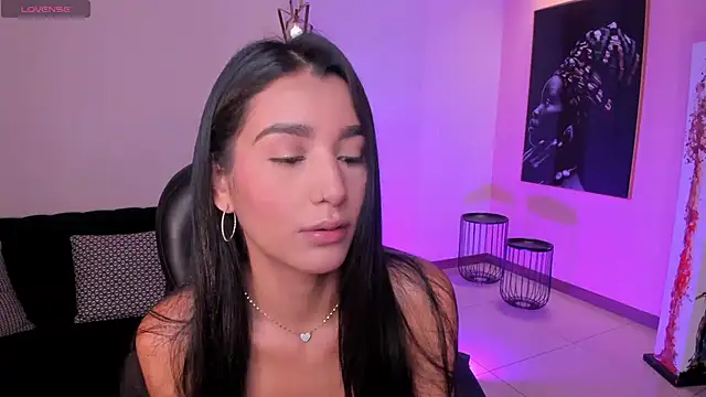 BellaCarteer  online show from November 13, 2025, 1:04 pm