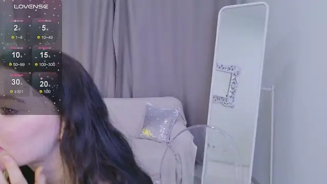 Lana  Cute  online show from March 3, 2025, 9:26 pm