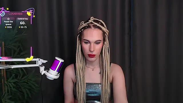 Snapshot of Cassie_Bae chatting on December 19, 2025, 8:38 am Cassie Bae online show from December 19, 2025, 8:38 am