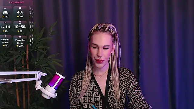 Snapshot of Cassie_Bae chatting on January 14, 2026, 5:44 am Cassie Bae online show from January 14, 2026, 5:44 am