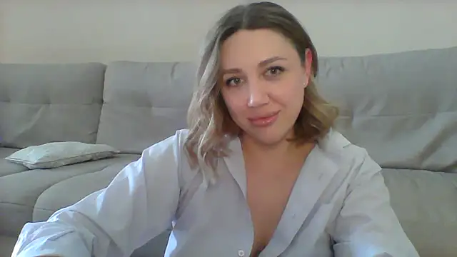 Snapshot of VickyLove047 chatting on March 9, 2025, 11:25 am VickyLove047 online show from March 9, 2025, 11:25 am