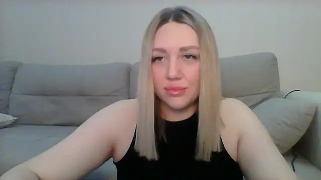 Snapshot of VickyLove047 chatting on September 23, 2025, 5:25 am VickyLove047 online show from September 23, 2025, 5:25 am