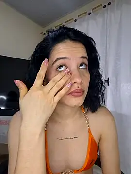 franchezkavegaaa online show from October 29, 2025, 1:10 pm