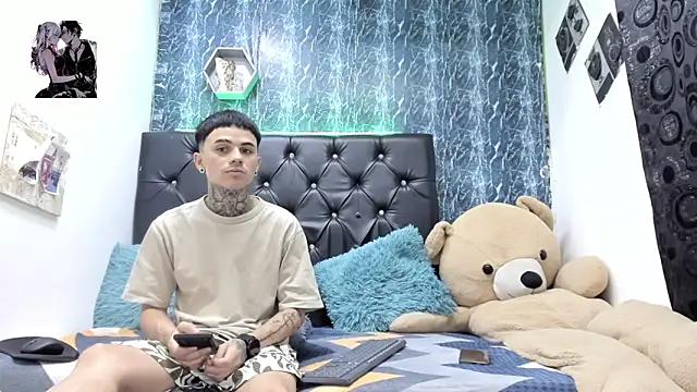 exotic hot couple online show from January 9, 2026, 9:44 pm