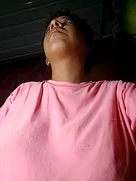 Snapshot of Ggeraldyn_311 chatting on December 17, 2024, 3:50 am Ggeraldyn 311 online show from December 17, 2024, 3:50 am