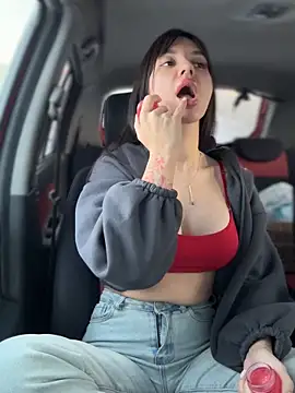 JulliaVegas online show from November 17, 2025, 2:15 am