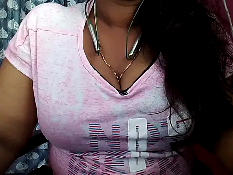 Snapshot of Tamilsathya2024 chatting on March 13, 2025, 3:44 am Tamilsathya2024 online show from March 13, 2025, 3:44 am