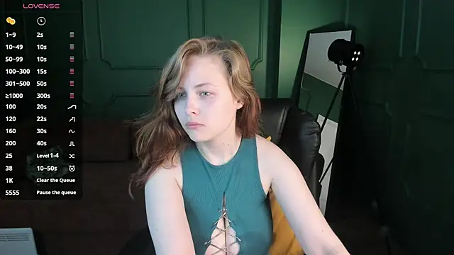 DarkErica online show from March 31, 2026, 1:24 pm