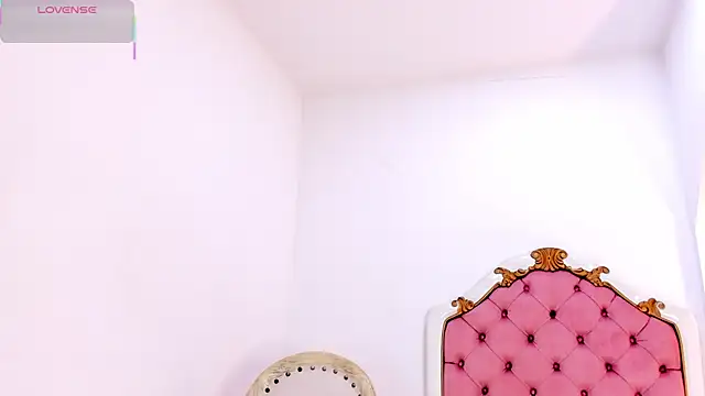 rebeca watsson online show from September 20, 2025, 4:12 pm