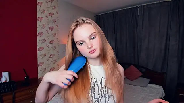 Snapshot of BlissAdes chatting on December 22, 2024, 10:36 pm BlissAdes online show from December 22, 2024, 10:36 pm