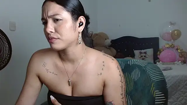 Snapshot of Sexy_Lia_ chatting on February 10, 2026, 1:59 am Sexy Lia online show from February 10, 2026, 1:59 am