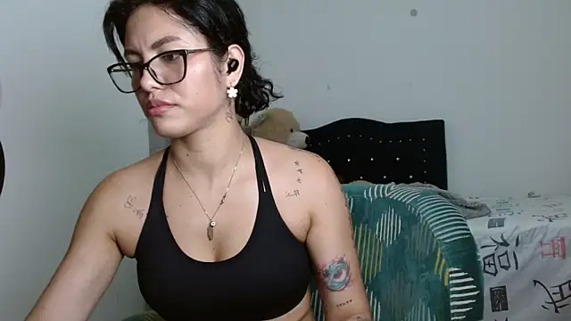 Sexy Lia  online show from January 12, 2026, 3:02 am