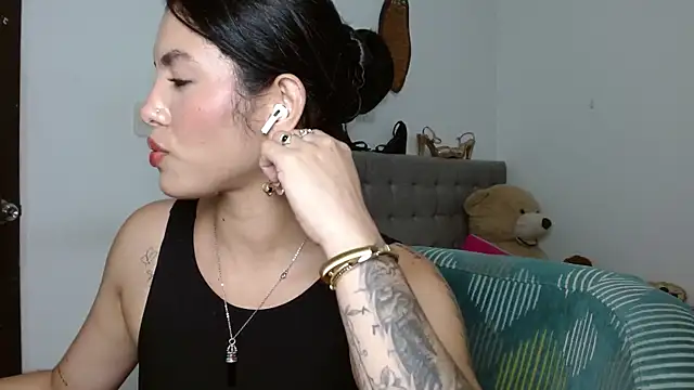Sexy Lia  online show from July 10, 2026, 2:33 am