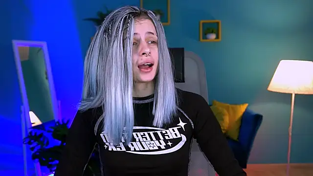 JadeCastle  online show from November 5, 2025, 3:42 am