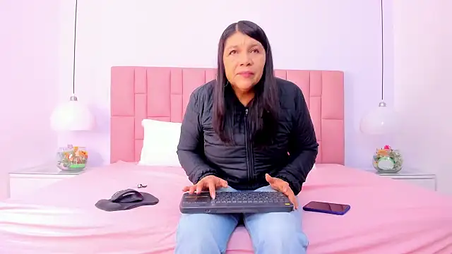 hotmature1 online show from December 4, 2025, 11:42 am