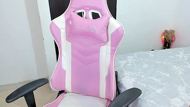 sexyhot 2024 online show from February 22, 2025, 12:51 pm