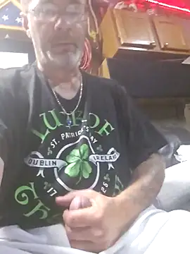 Snapshot of tileguyyy chatting on September 18, 2025, 4:37 am tileguyyy online show from September 18, 2025, 4:37 am