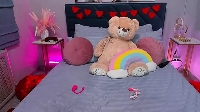 Snapshot of Curvy_Dynamite_ chatting on February 25, 2026, 1:17 am Curvy Dynamite online show from February 25, 2026, 1:17 am