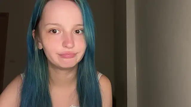 bumble bee online show from January 8, 2025, 12:37 pm