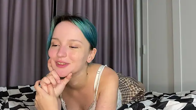 bumble bee online show from January 11, 2025, 1:53 pm