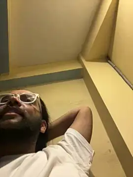 Arsh Loves Luv online show from January 15, 2025, 1:31 pm