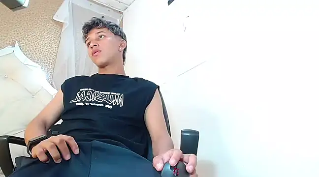 Snapshot of ThorLatinSex chatting on December 26, 2024, 8:11 pm ThorLatinSex online show from December 26, 2024, 8:11 pm