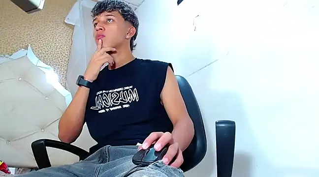 Snapshot of ThorLatinSex chatting on December 27, 2024, 8:18 pm ThorLatinSex online show from December 27, 2024, 8:18 pm