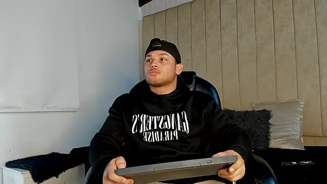 jeicob gagnon online show from October 8, 2025, 7:10 am