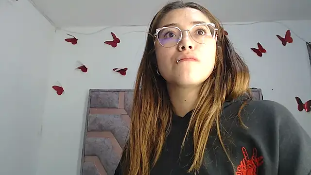 Snapshot of Anny_Fox- chatting on October 1, 2025, 5:01 am Anny Fox- online show from October 1, 2025, 5:01 am