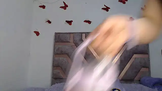 Snapshot of Anny_Fox- chatting on October 16, 2025, 3:37 am Anny Fox- online show from October 16, 2025, 3:37 am