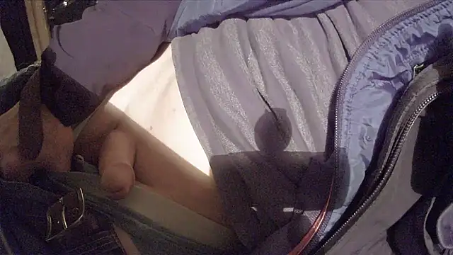 JuicyFuckinPussy online show from February 12, 2025, 9:31 am