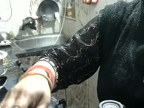 Housewife12 online show from January 10, 2026, 8:09 am