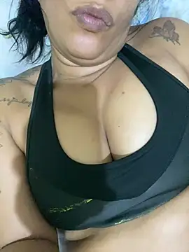 Snapshot of briannaa557 chatting on February 23, 2025, 3:24 am briannaa557 online show from February 23, 2025, 3:24 am